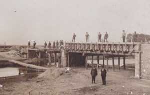 Stavba silničního mostu přes Klejnárku